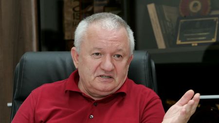 Adrian Porumboiu, „măcel” verbal în direct la TV: „Omul ăsta e dus. Dacă îi dai un cap în figură…”