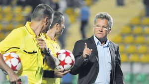 Boloni vrea să-i lase pe Copos și Becali cu ochii în soare!** Putea declanșa un nou război Rapid - Steaua, dar poate ajunge GRATIS la PAOK