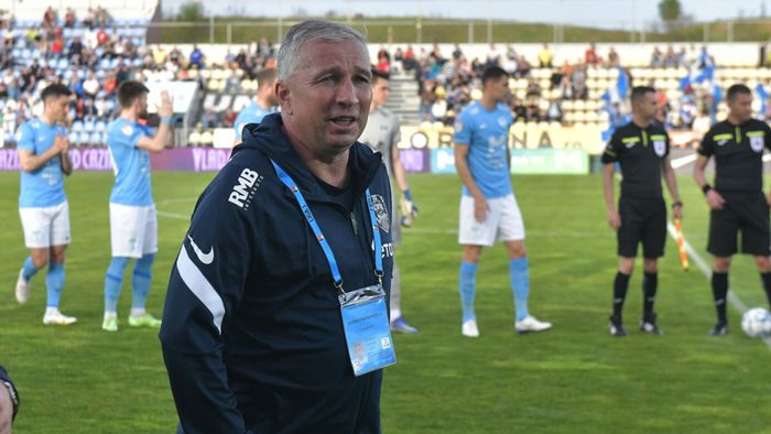 Dan Petrescu îi răspunde Ministrului Sportului: „Nu înțeleg ce a vrut să spună. Cum adică? Eu am jucat la Chelsea și erau doar străini în echipă". Reacție neașteptată pentru Șumudică