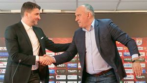 Florin Prunea, criticat de o legendă a „câinilor”: „Spunea numai bazaconii. Dacă te dai mare dinamovist, de ce dai clubul în judecată?" | VIDEO EXCLUSIV ProSport Live