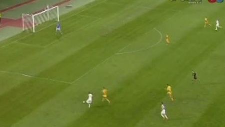 VIDEO Puștiul "EXILAT" de Reghe și Becali a întors pe toate părțile un om crescut de Real Madrid! După faza asta își putea câștiga "biletul" pentru Steaua. Cum a trecut pe lângă gol