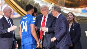 Ce le-ar fi spus, de fapt, Donald Trump fotbaliștilor de la Chelsea la festivitatea de premiere. Un „cititor pe buze” a dezvăluit cuvintele președintelui SUA