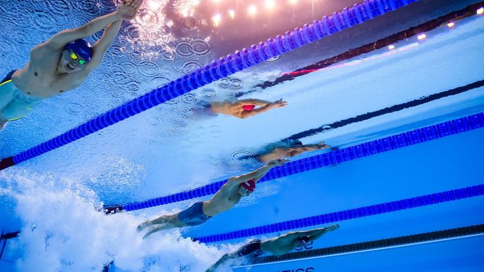 La Otopeni s-a „născut” o nouă stea a înotului mondial. E al treilea om din istorie care la 17 ani reușeste un timp sub 48 de secunde, după David Popovici și Zhanle Pan!
