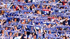 VIDEO Fanii Herthei au sărbătorit promovarea în Bundesliga la aeroport