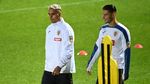 Costel Gâlcă știe de ce Alex Dobre nu dă randament maxim cu Mircea Lucescu: „Acolo se simte cel mai bine, ca la club”