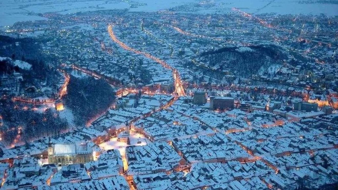 S-a găsit explicația!** "Brașovul e oraș de munte și e frig seara! În nocturnă se juca fără suporteri!"