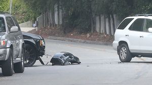 FOTO: David Beckham a fost implicat într-un accident auto în SUA. Fiul său era pe locul din dreapta
