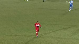 Nimeni n-a înțeles nimic! FOTO | Gestul cu care Moruțan a uluit banca FCSB-ului în timpul meciului de la Voluntari. Becali a reacționat