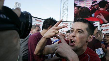 „Inelul îl țin în vitrină!"