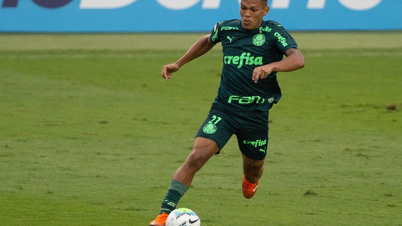 Manchester United încearcă să rezolve în culise transferul unui puști minune din Brazilia, care este monitorizat de FC Barcelona!