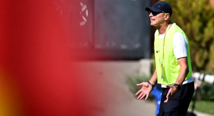 Leo Grozavu, discurs dur inclusiv la adresa conducerii Chindiei înaintea meciului cu AFC ASA Târgu Mureș: “Ne chinuim cu terenurile. Banii nu sunt la zi. Sunt probleme care nu țin de mine”