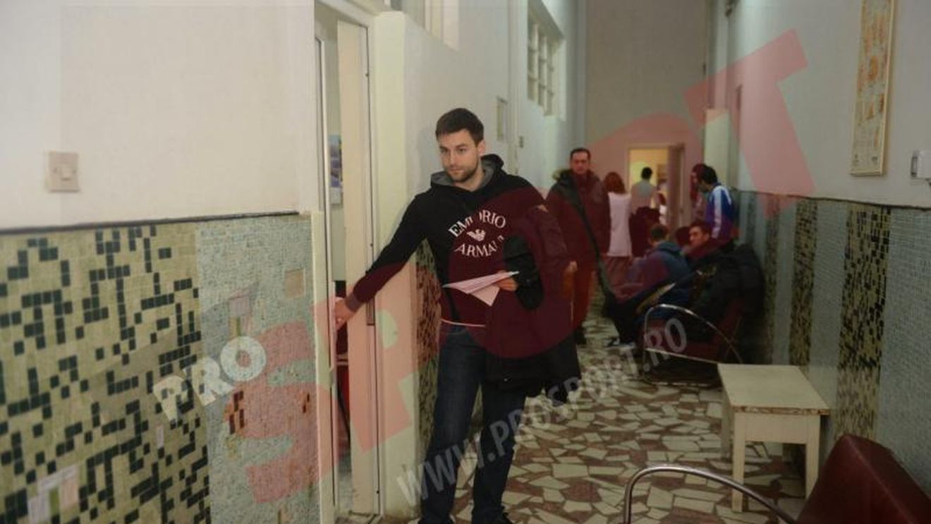FOTO - Luchin și Curtean au venit la vizita medicală a lui Dinamo! Dănciulescu și polonezul Bilinski au fost de asemenea prezenți