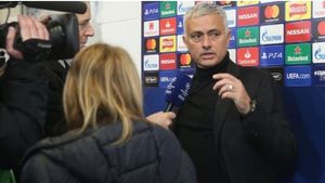 Mourinho a cedat! Discurs sincer și "înțepături" pentru șefi: "Vreți să ajungem la nivelul lui Juventus, Barcelona, Real sau City?" Cuvinte cum rar a rostit despre doi adversari: "Acești domni ar putea merge la Harvard să predea cursuri despre fotbal"