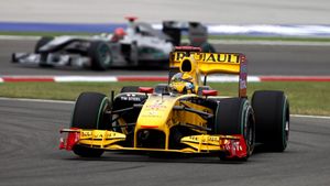 Robert Kubica, la Renault până în 2012