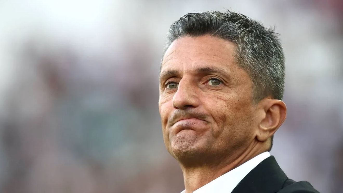 Olympiacos, pe urmele lui Răzvan Lucescu! Anunțul care aruncă în aer fotbalul din Grecia