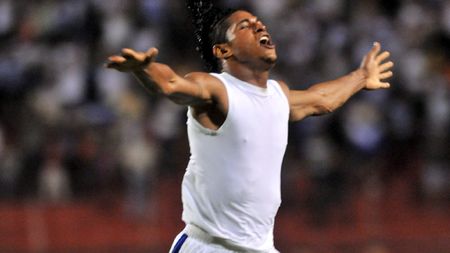 Porumboiu i-a găsit echipă lui Costly! "Să joace la FC Playboy"