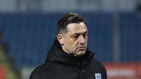 Mirel Rădoi vrea să-i ţină pe jucătorii săi departe de presiunea luptei pentru titlu, deşi are 8 campioni în lot. Mekvabishvili i-a „suflat" titlul lui Kvaratskhelia. SPECIAL