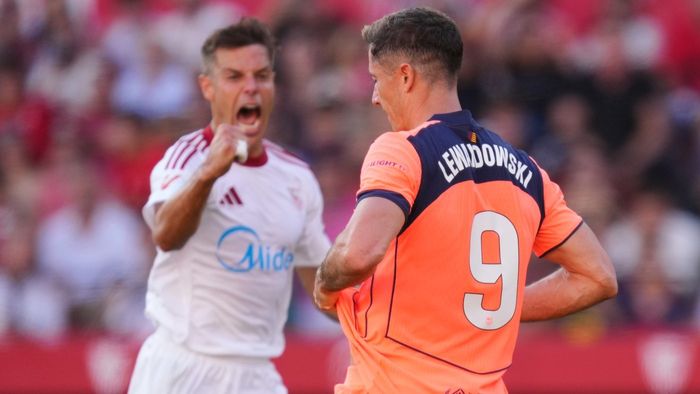 FC Barcelona, distrusă de FC Sevilla! Catalanii au fost umiliți după ce Lewandowski a ratat incredibil un penalty