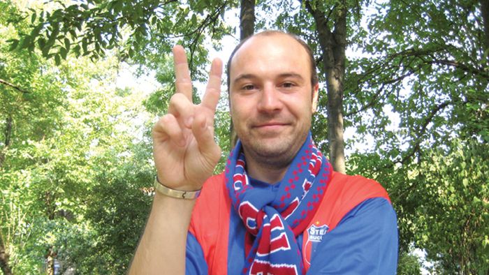 INTERVIU VIDEO | Miță de la Bere Gratis, unul dintre cei mai înfocați fani ai Stelei, povestește ce s-a întâmplat în culise la filmările cu Gabi Balint și Bogdan Stelea: "Dacă am intrat pe teren, spargem tot!" 