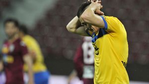 Studiu de caz | Ce se întâmplă cu jucătorii din Liga 1 când intră în ultimul an de contract. "Dacă refuzi ce-ți propune clubul ești trimis în parc, nu ai nici apă să bei"