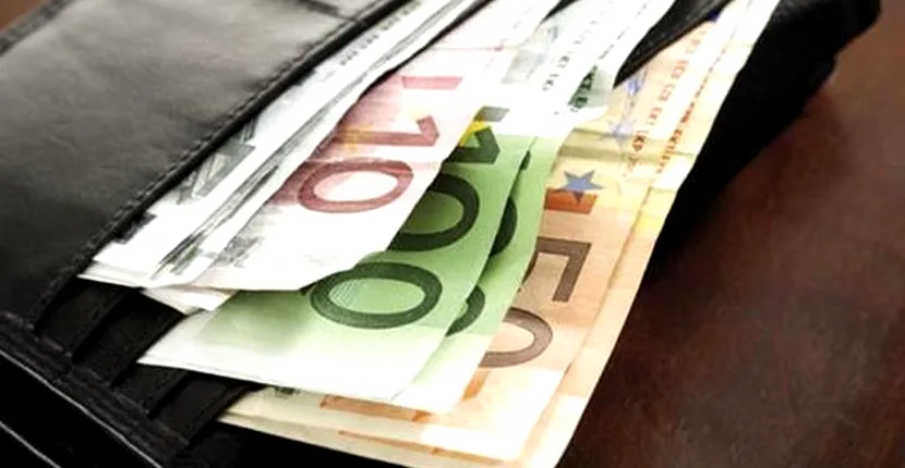 Ce a făcut o româncă din Milano care a găsit un portofel cu 4.000 de euro