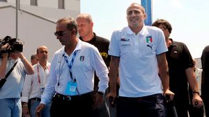 Cannavaro revine în două luni