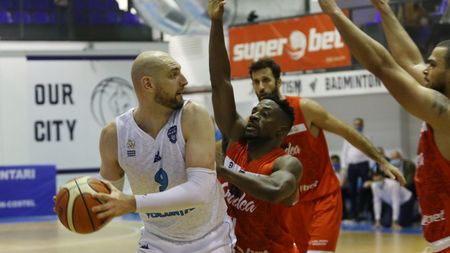 Se schimbă formatul competiției! Cupa României la baschet masculin: grupe fără cap de serie și doi români pe parchet din care unul trebuie să fie Under 23