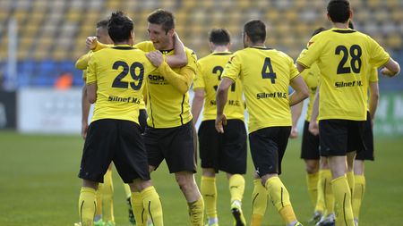 Jucătorii de la FC Brașov au acceptat să plece în Slovenia. Țălnar după întâlnirea cu Neculaie: "În câteva zile se vor vira patru salarii"