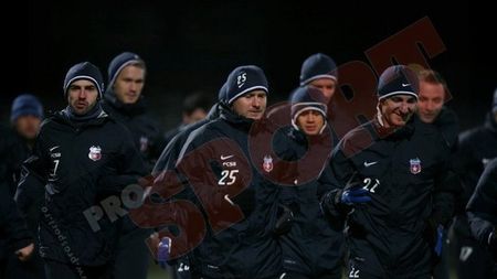 Nu toți steliștii sunt încântați de venirea lui Meme:** "În loc să preia modelul BarÃ§ei, Steaua copiază Urziceniul!"