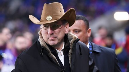 „Bă, americanule, e greu să-l imiți pe Gigi Becali”. La două zile distanță, patronul lui Lyon a apărut ca în Vestul Sălbatic la derby-ul cu PSG