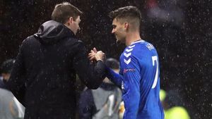 Ianis Hagi i-a cucerit pe cei din staff-ul lui Steven Gerrard: „Datorită lui suntem fericiți acum”