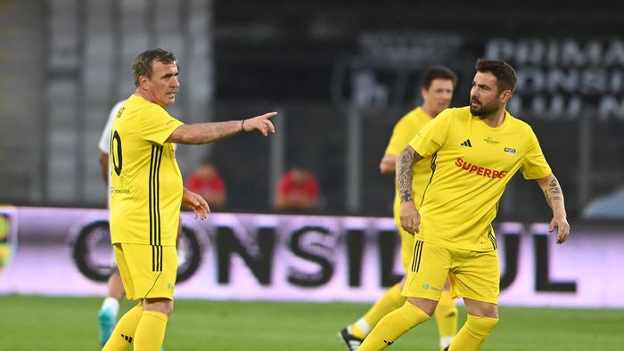 Adrian Mutu știe că Gică Hagi va fi înlocuitorul lui Mircea Lucescu: „El e urmașul!”
