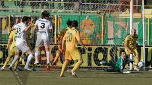 Au jucat Hora la Vaslui!**