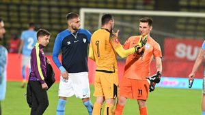 Superliga are doi „Popi” la mare căutare în fotbalul din Occident. Cinci echipe interesate de serviciile fotbaliștilor din play-out. „Unul este de viitor, pe când celălalt este deja o certitudine!” | EXCLUSIV