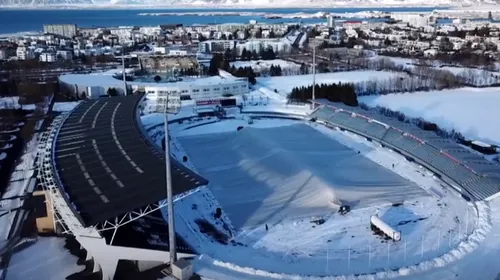 Islandezii au filmat din dronă stadionul pe care se va juca barajul cu România, ca să ne arate că fac toate eforturile pentru a avea un teren bun. „Cred că totul va fi în regulă” | VIDEO