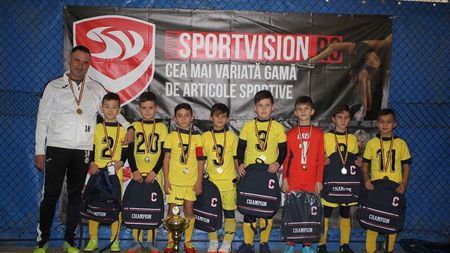 Dinamoviștii se „mănâncă” între ei! O mămică mediază scandalul iscat la un turneu de juniori: „Copilul meu a venit la mine și mi-a spus asta!” + Replica antrenorului | INTERVIU EXCLUSIV