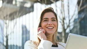 Advertorial. Cum verifici daca un IFN este autorizat de BNR