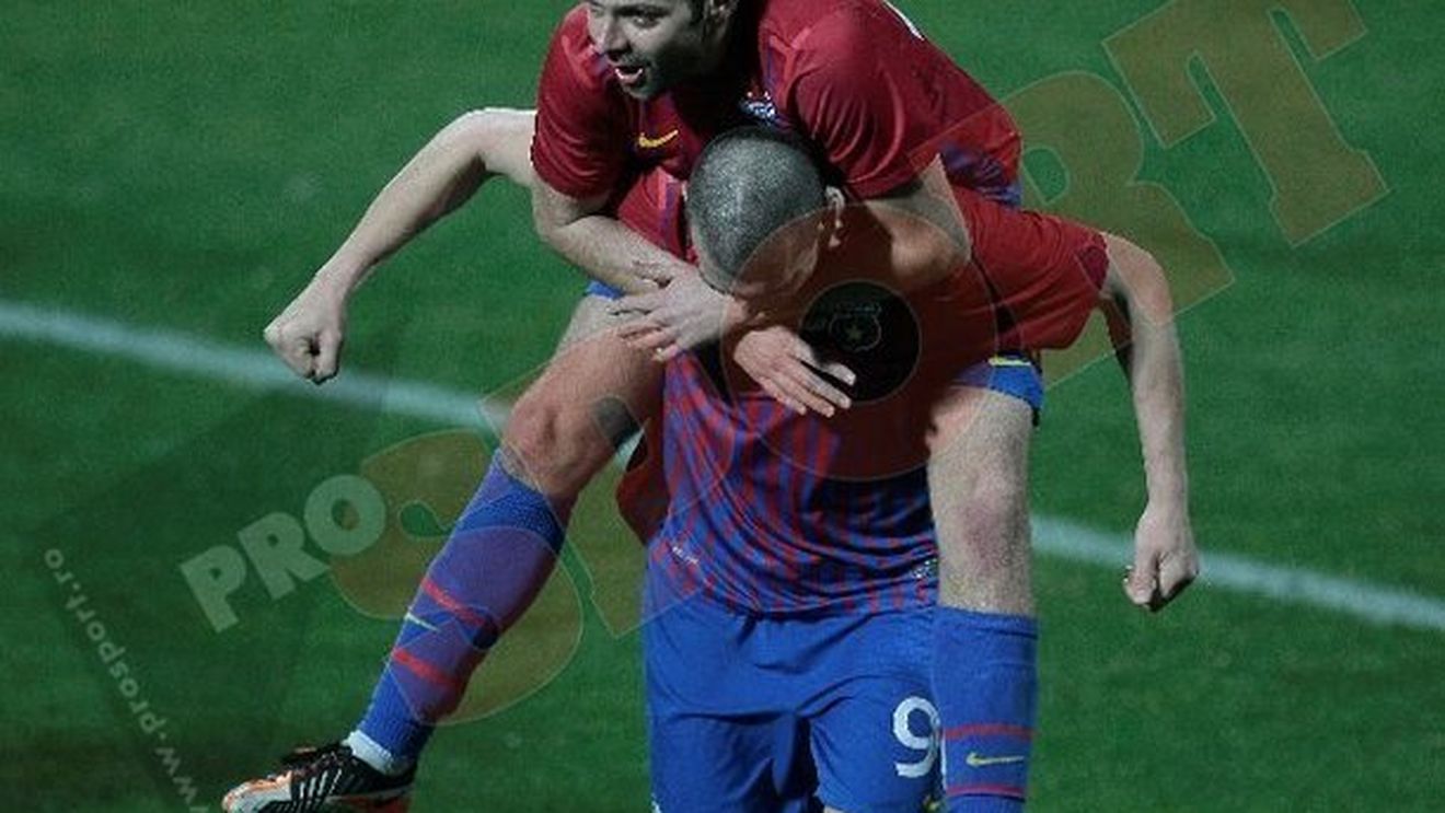 Rusescu, bucuros că și-a bătut fostul antrenor!** Ce spune atacantul de șansele Stelei de a trece de Twente