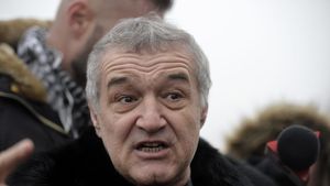 Gigi Becali l-a sunat pe Anghel Iordănescu după ce l-a desființat pe selecționerul Edi Iordănescu! „Mi-a explicat asta!”