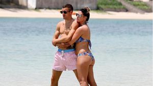 FOTO | Omul plajei. Jamie Vardy și soția sa profită din plin de soarele din Dubai