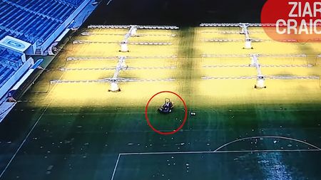 Moment incredibil pe "Oblemenco". VIDEO | Un tânăr a intrat prin efracție și a început să facă drifturi pe gazon