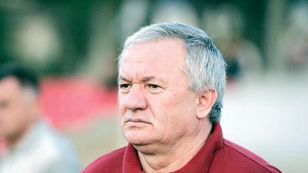 "Se va juca pe teren"