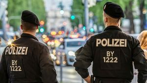 Ne facem de râs și la EURO 2024: un hoț român a fost prins în tren, după ce a buzunărit un fan! Câți bani i-a furat din portofel