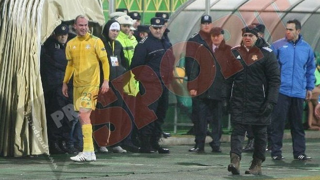 Copos, aproape să aducă un nou jucător la Rapid!** "Ne-am înțeles cu Pavlovic, dar Porumboiu cere enorm! Sper să-l convingem să ni-l dea"