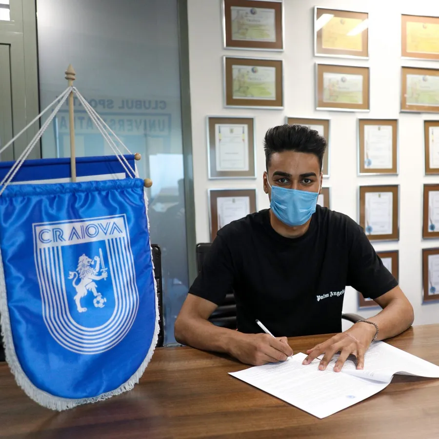 Ștefan Baiaram și-a prelungit contractul cu Universitatea Craiova. Mihai Rotaru i-a mărit salariul