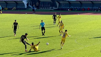 A cincea victorie la rând pentru Chindia, 3-0 în amicalul cu Flacăra Moreni. Leo Grozavu, ”auto-menajat” pentru meciul cu Târgu Mureș, în clinciuri cu puținii spectatori de la Târgoviște