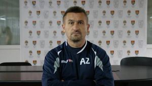 Doliu în fotbalul românesc! Adrian Stoicov, fost fotbalist la Politehnica Timișoara a încetat din viață la doar 49 de ani! Anunțul clubului bănățean