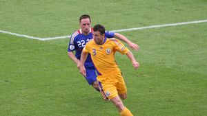 Răzvan Raț: "Orice antrenor va veni are misiunea de a ne duce la EURO". Fundașul lui PAOK exclude varianta Mircea Lucescu: "Nu va veni la echipa națională, are contract cu Șahtior"