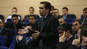 Circ la teste!** Mai mulți arbitri din Liga I au aflat înaintea examenului teoretic subiectele!