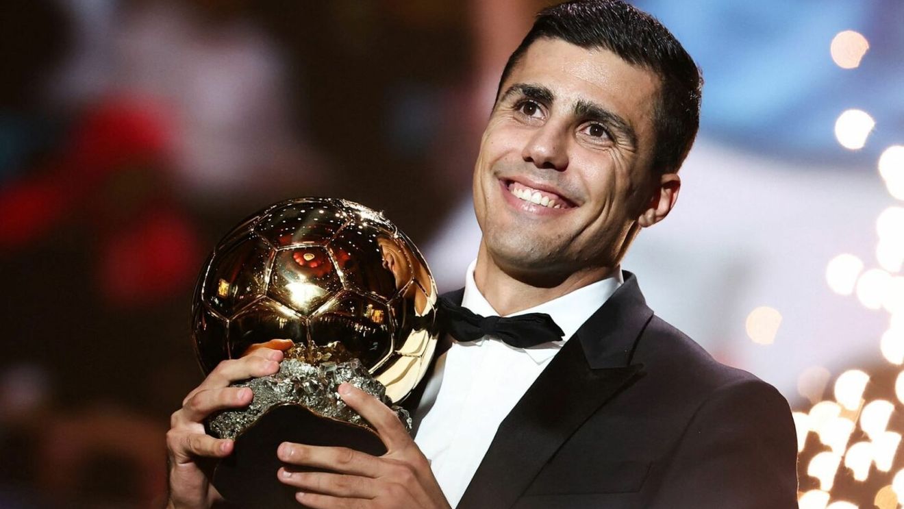 Drona, sushi, scuterul și o canapea bună! Lucrurile esențiale de care Balonul de Aur are nevoie pentru a fi fericit